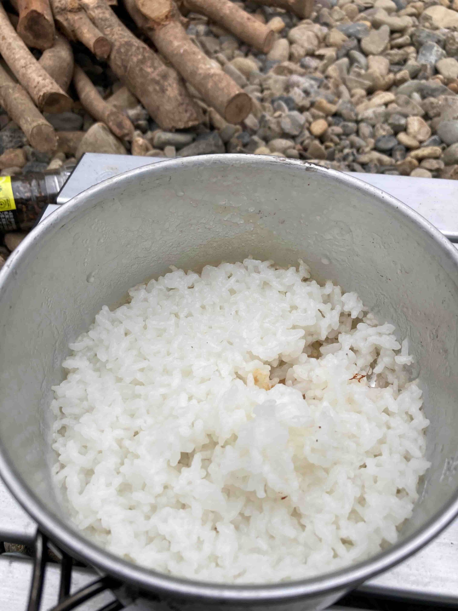 おこげのある炊き立てごはん