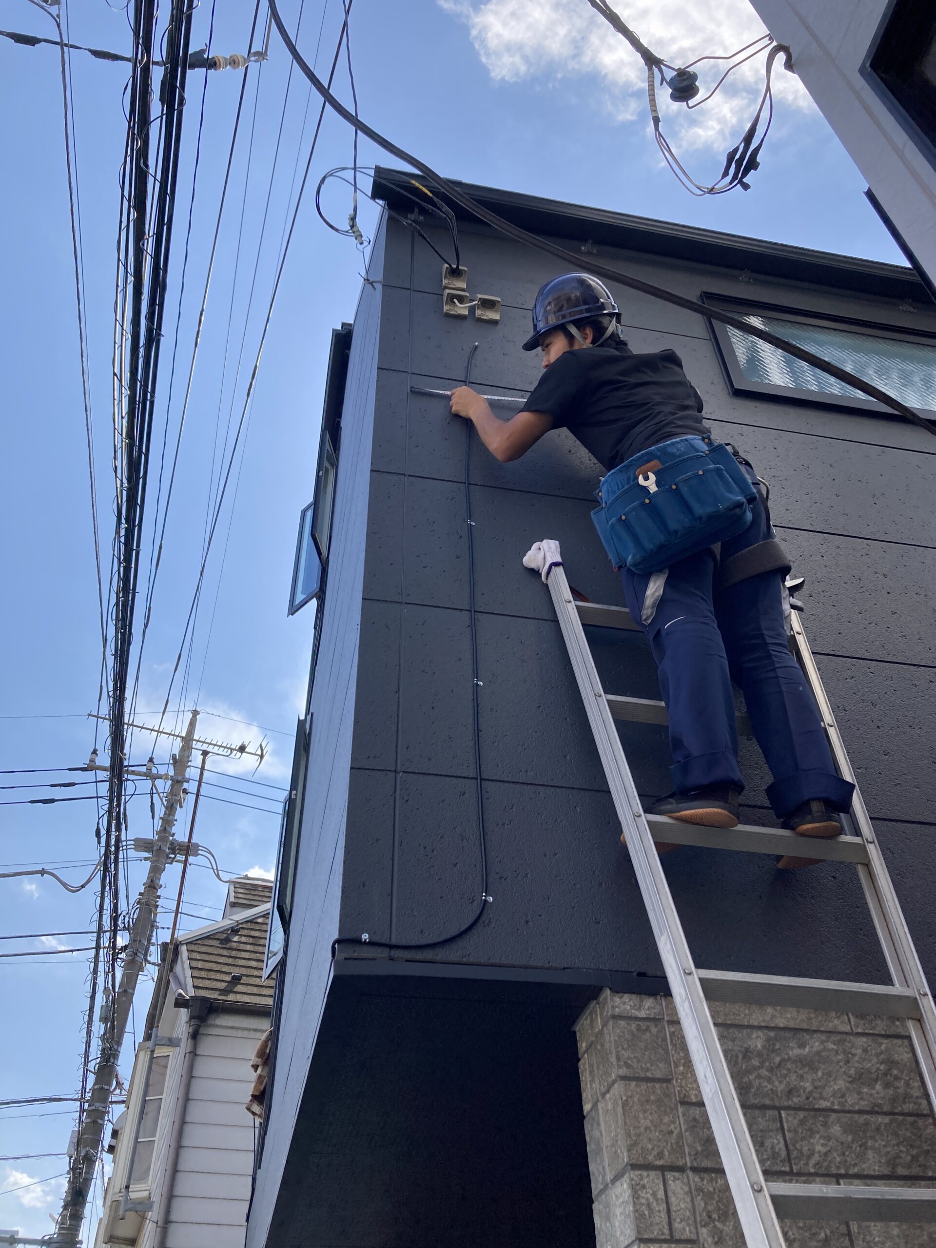 アンテナ配線作業写真